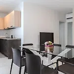 Mina * Lido di Jesolo