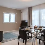 Apartment Mina *